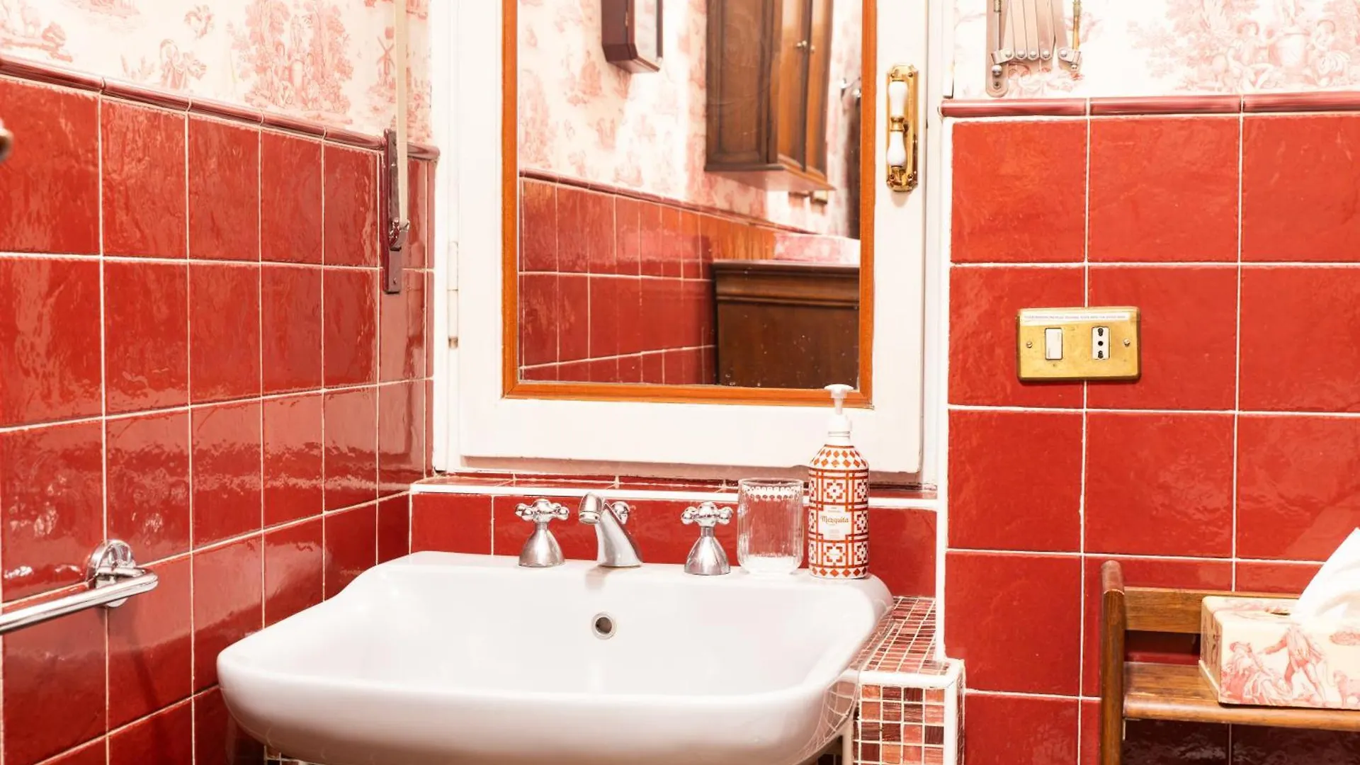 Duomo Walking Distance Elegant Flat With View Apartment Milan 0*,