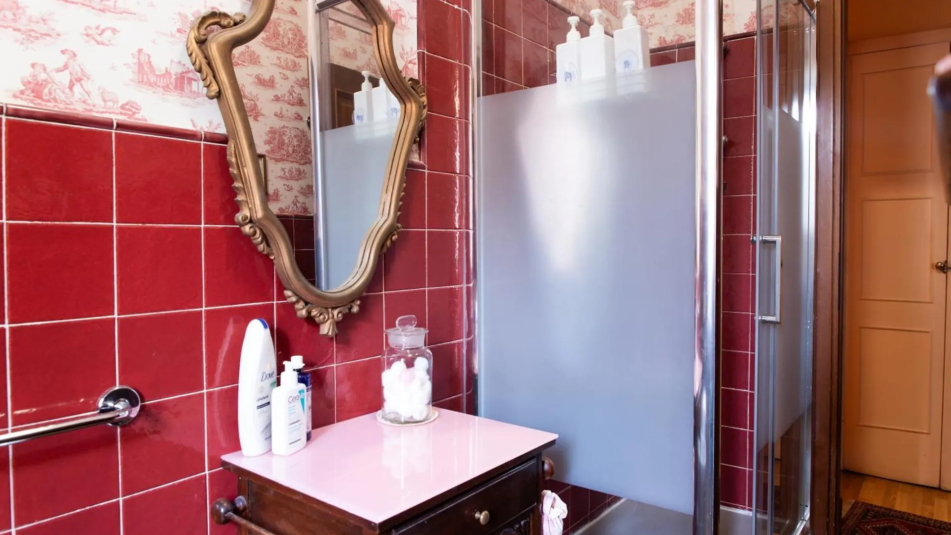 Duomo Walking Distance Elegant Flat With View Apartment Milan